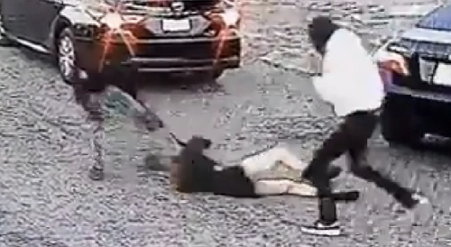Oakland Thugs Drag Poor Woman During Violent Robbery