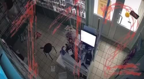 Pharmacy Thief Accidentally Cuts Himself And Bleeds Out