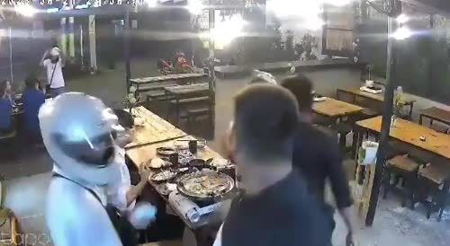 Korean restaurant visitors robbed in Philippines