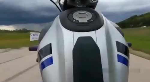 Another fucking idiot on a bike(repost)