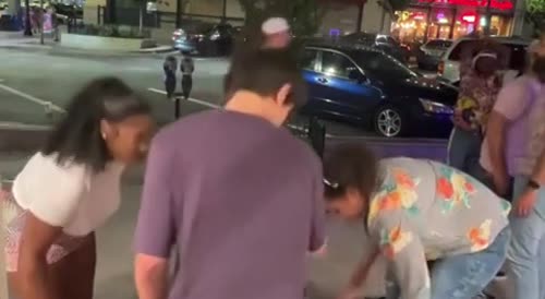 Teen steals money from street piano performer
