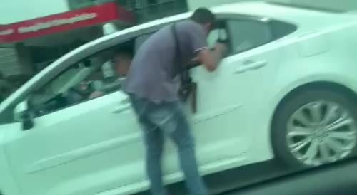 Taxi Driver, Passenger Robbed In Sao Paulo