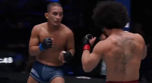 Lucas Rocha Ends The Fight With A Knee KO