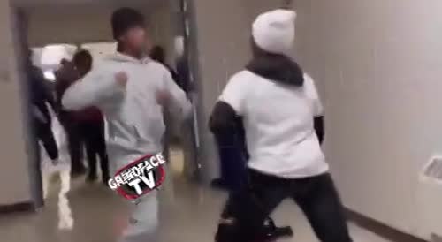 Smaller Guy Wins The Fight With 1 KO Punch
