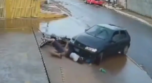 Collision between car and motorcycle in Maranhão