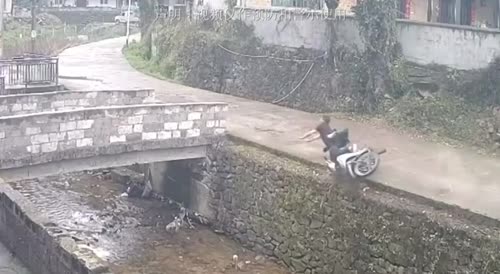 Guy Has An Accident And Gets Crushed By His Own Scooter