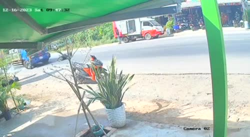 Motorcyclist Dragged By Truck