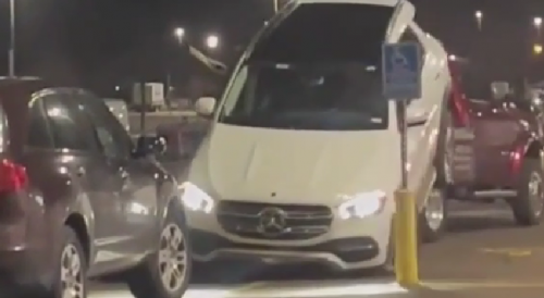 Mercedes SUV Resists Tow Truck In Minneapolis