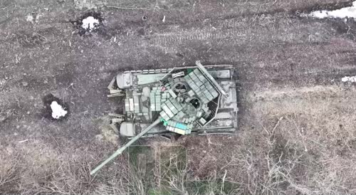 AFU T-64 BV destroyed after being abandoned by its crew.