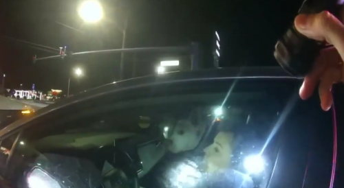 Female Florida cop facing DUI charge asleep behind wheel at traffic light