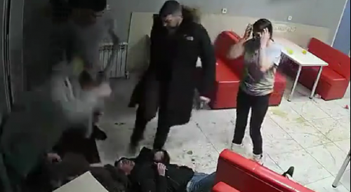 Russia: 2 Men Savagely Beaten Following Restaurant Argument
