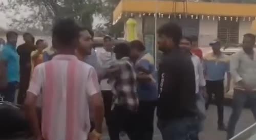 Fight at the Petrol Pump After Employee Refuses Service