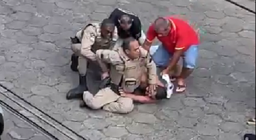 Man Gets Into A Fight With Officers During An Arrest In Brazil