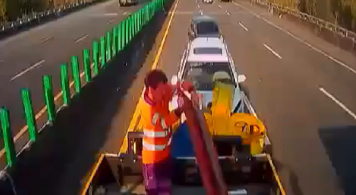 Taiwanese Road Worker Never Saw It Coming