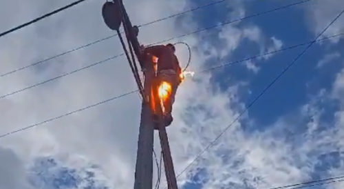 Man Fixing Wires Gets Zapped In Araruama, Brazil