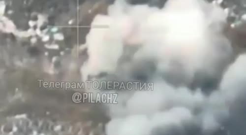The Ukrainian desperately tried to shoot down the kamikaze drone with a machine gun, but before his eyes it flew to another soldier and sent him to his forefathers! Epic