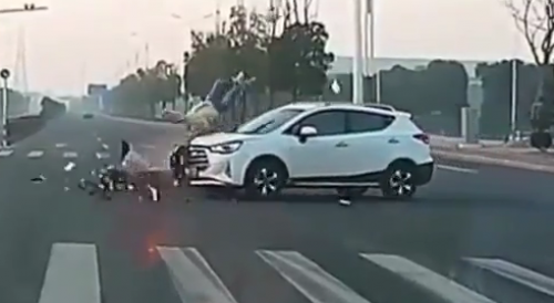 Dang ! Head On Collision In China