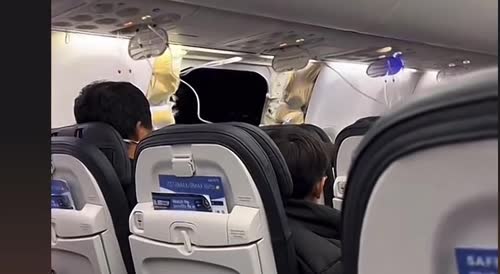 Window Blows Out At 16,000ft On Boeing 737 Flight