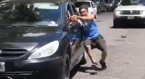 Road Rage Driver Drags Guy in Argentina