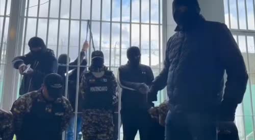 Full Video: Ecuadorian Prison Guard Hangings