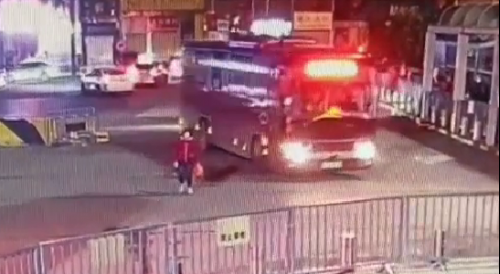 Chinese Woman In Headphones Crushed By The Bus
