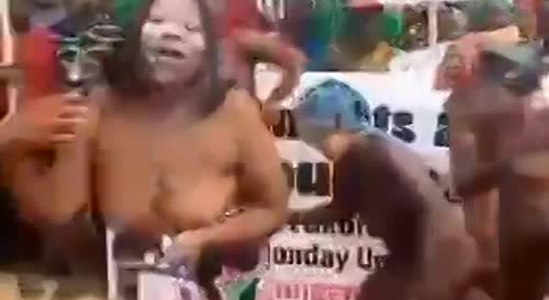 Nigerian Women Strip Naked to Protest the Economic Hardship