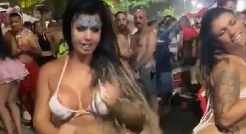 Carnival Girl Shows Strangers Her Pussy