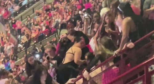 Trashy Woman Fight at Nicki Minaj Concert