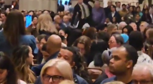Pro-Palestinian Protesters Disrupt Easter Service at St. Patrick's Cathedral in New York