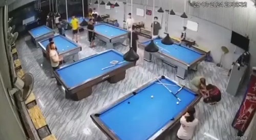 Deserved It: Pool Stick Fight