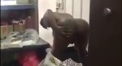 Black woman pees inside a Chinese restaurant