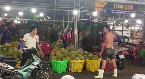 Argument Of Vendors In Vietnam