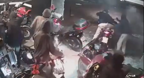 Gang Of Thieves Steal Motorcycles From The Showroom In Brazil