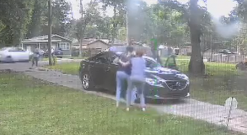 Carjackers open fire on Mississippi family on their driveway