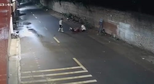 Women Brutally Killed In The Street By Man