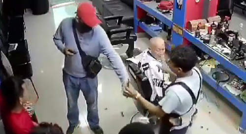 Barbershop Robbed By Gunman In Honduras