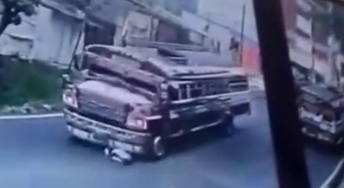 Careless Man Crushed To Death By The Bus In Guatemala