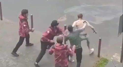 Local Guy Gets Into A Fight With Four Immigrants In Russia