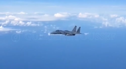 SU-27 Flanker Boots Out A NATO F-15 Eagle.