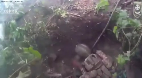 A longer video of a soldier from the “Bureviy” Brigade taking down russian soldiers in a CQB firefight.