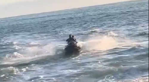 Illegal immigrants are crossing the border in San Diego by jet skis