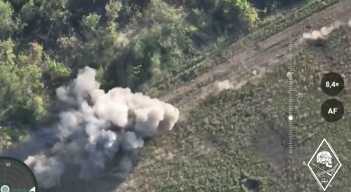 A Ukrainian Bradley takes a direct hit from a Kornet anti-tank missile