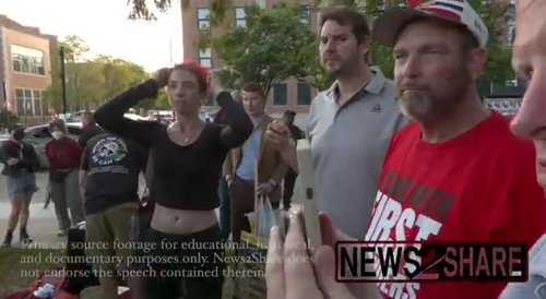 1 BAD ASS GIRL AGAINST A PRO PALESTINIAN MOB!