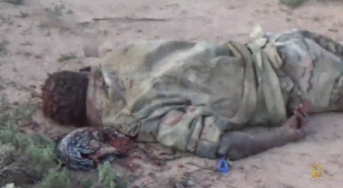 Somalian Soldier Do What They Do Best. Run And Die