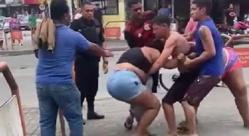 Big Ladies Brawl In Belford Roxo, Brazil