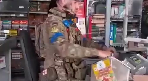 Ukranian Soldiers Plunder Local Business In Kursk Region.