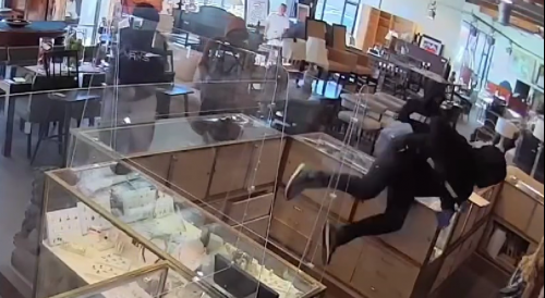 Smash-and-grab robbery at California consignment shop