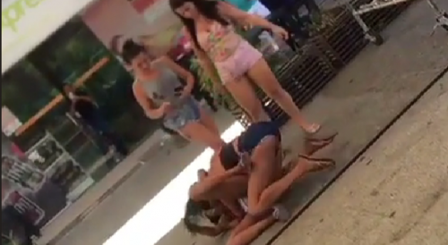 Daylight Hookers Fight Over A lient In Brazilian Street