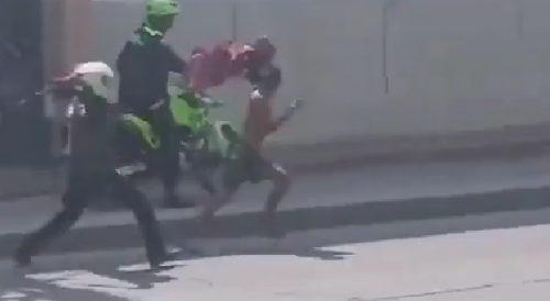 Run Run ! Thief Flees From Police In Colombia