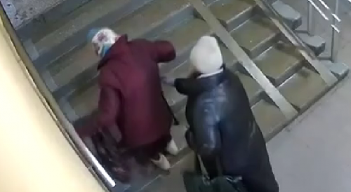 Elderly Bitch Steals Wallet From Poor Granny In Russia